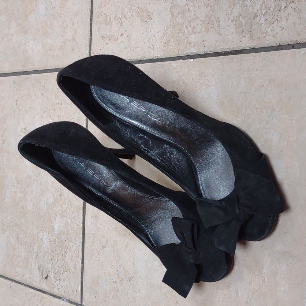 Via Spiga black heel size 6